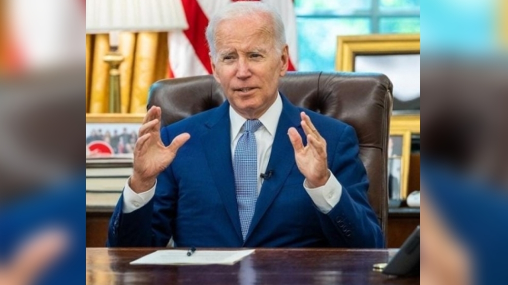 Biden receives updated Covid-19 booster