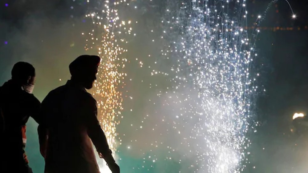 Thane man booked over bursting firecrackers