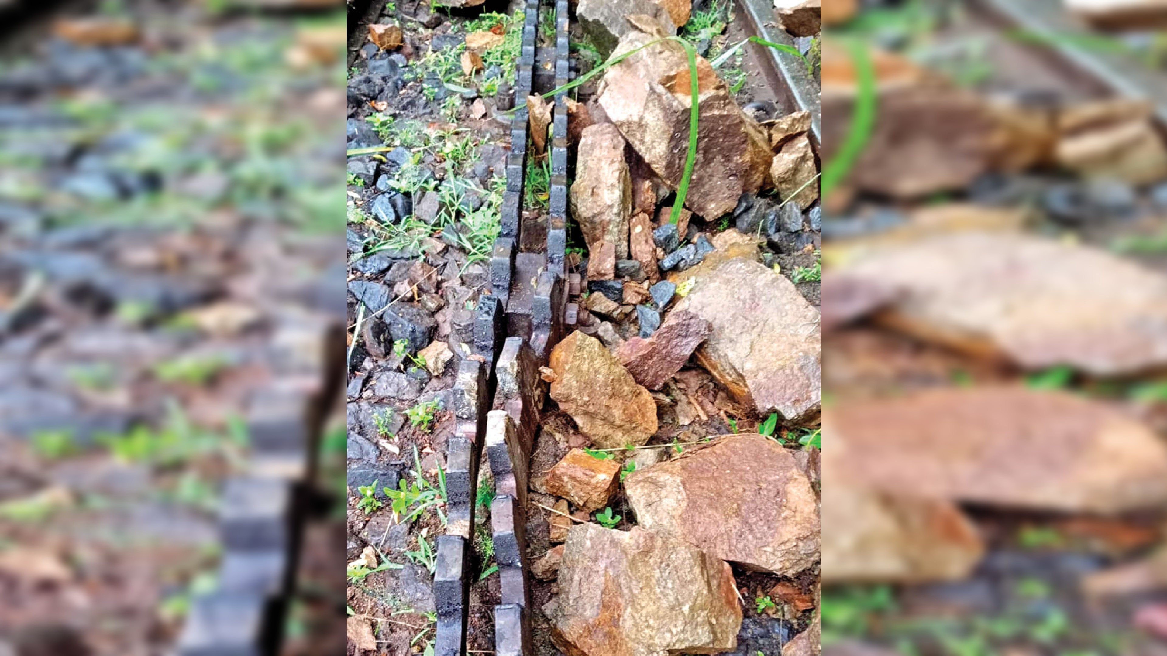 Minor landslips delay NMR train by over an hour Minor landslips delay NMR train by over an hour