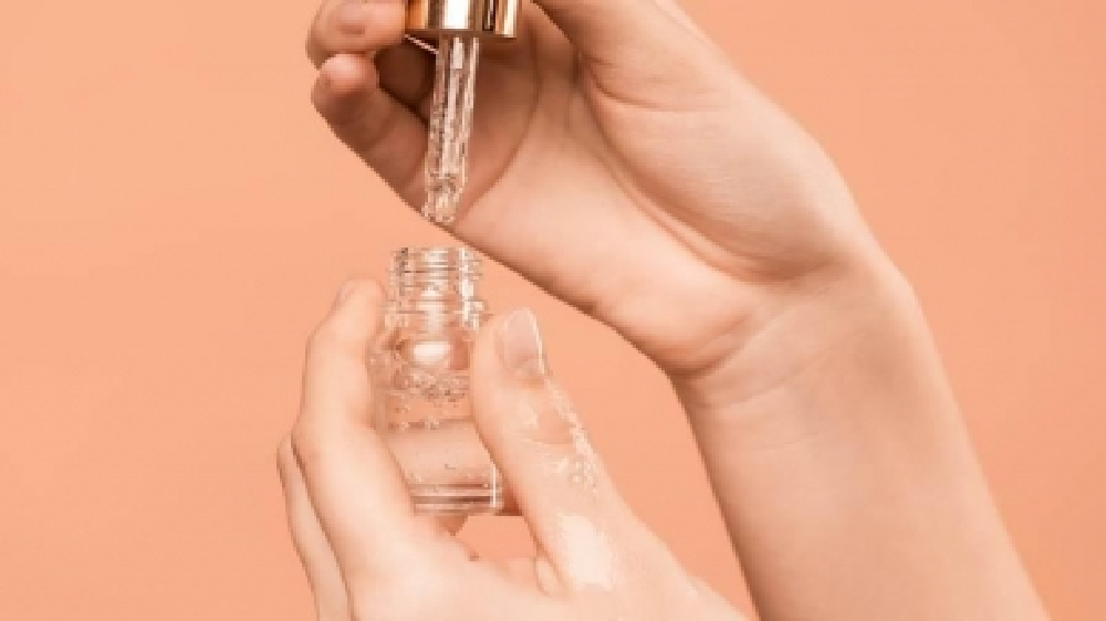 Five Reasons to include serums as beauty essentials