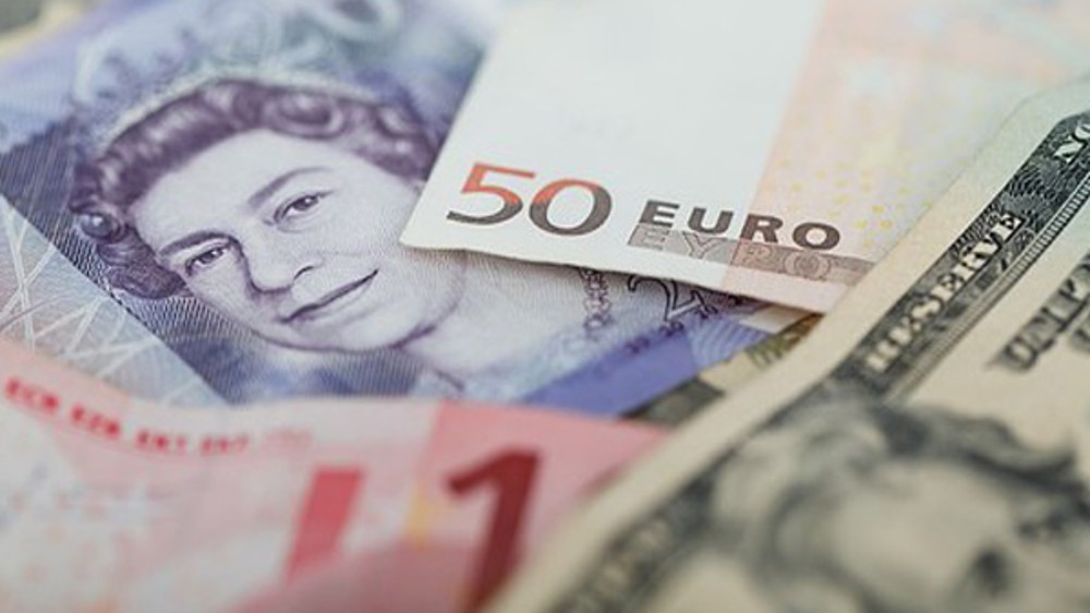 Indias forex reserves at new over 2-year low amid weak rupee Indias forex reserves at new over 2-year low amid weak rupee