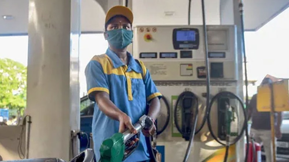 Petrol, diesel prices remain unchanged for 133rd day in Chennai Petrol, diesel prices remain unchanged for 133rd day in Chennai