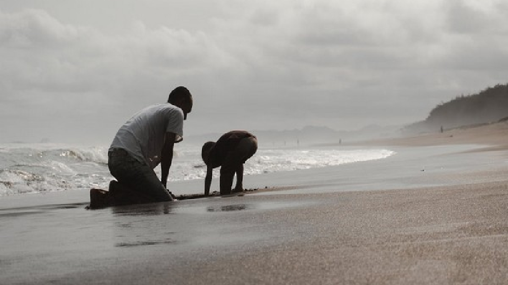 Adult well-being associated with childhood exposure to blue spaces