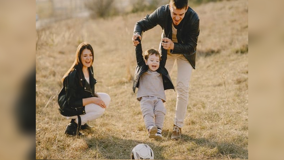 Physical activity, less screen time linked to better function in kids