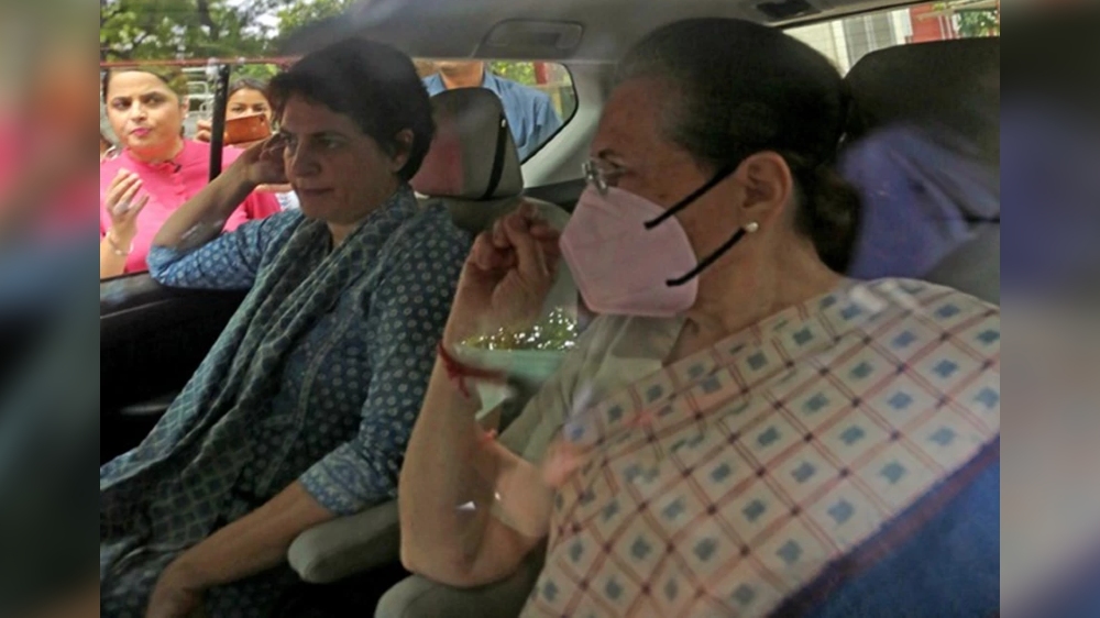 Sonia Gandhi casts vote in Cong Prez polls