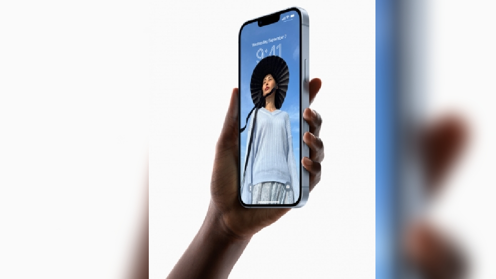 Apple iPhone 14 Plus arrives in India, starts from Rs 89,900