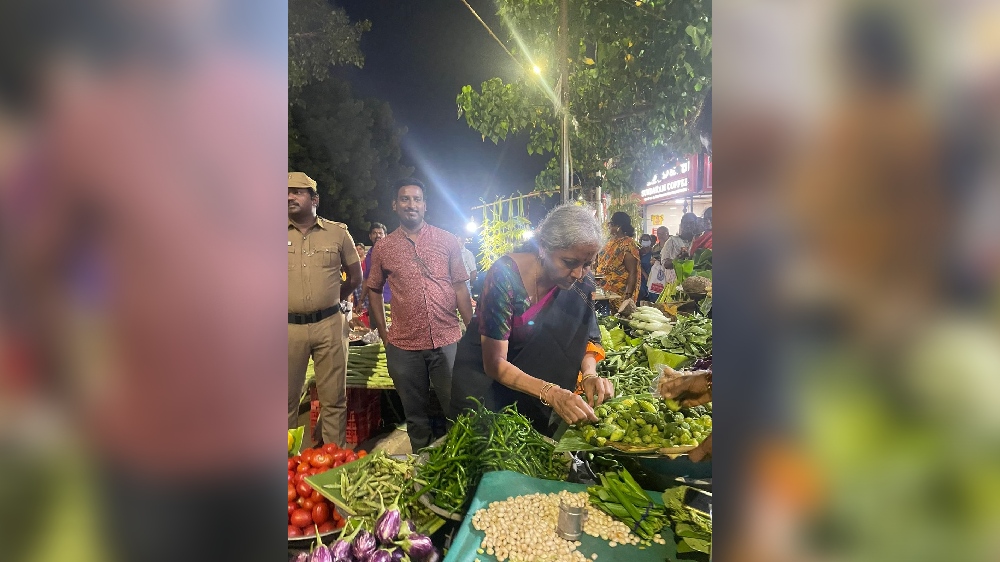 FM visits local market in Chennai; buys vegetables
