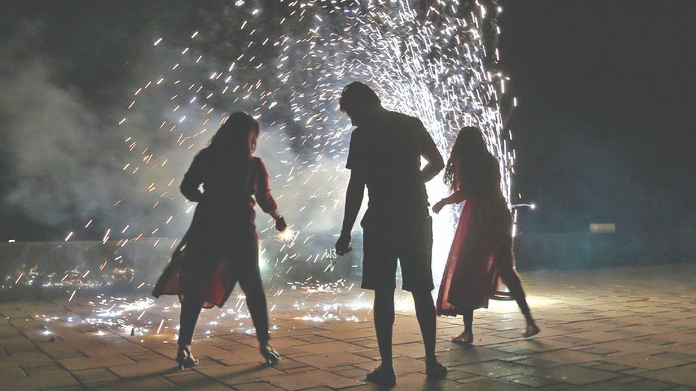 Safety tips: Dos and don’ts while bursting crackers