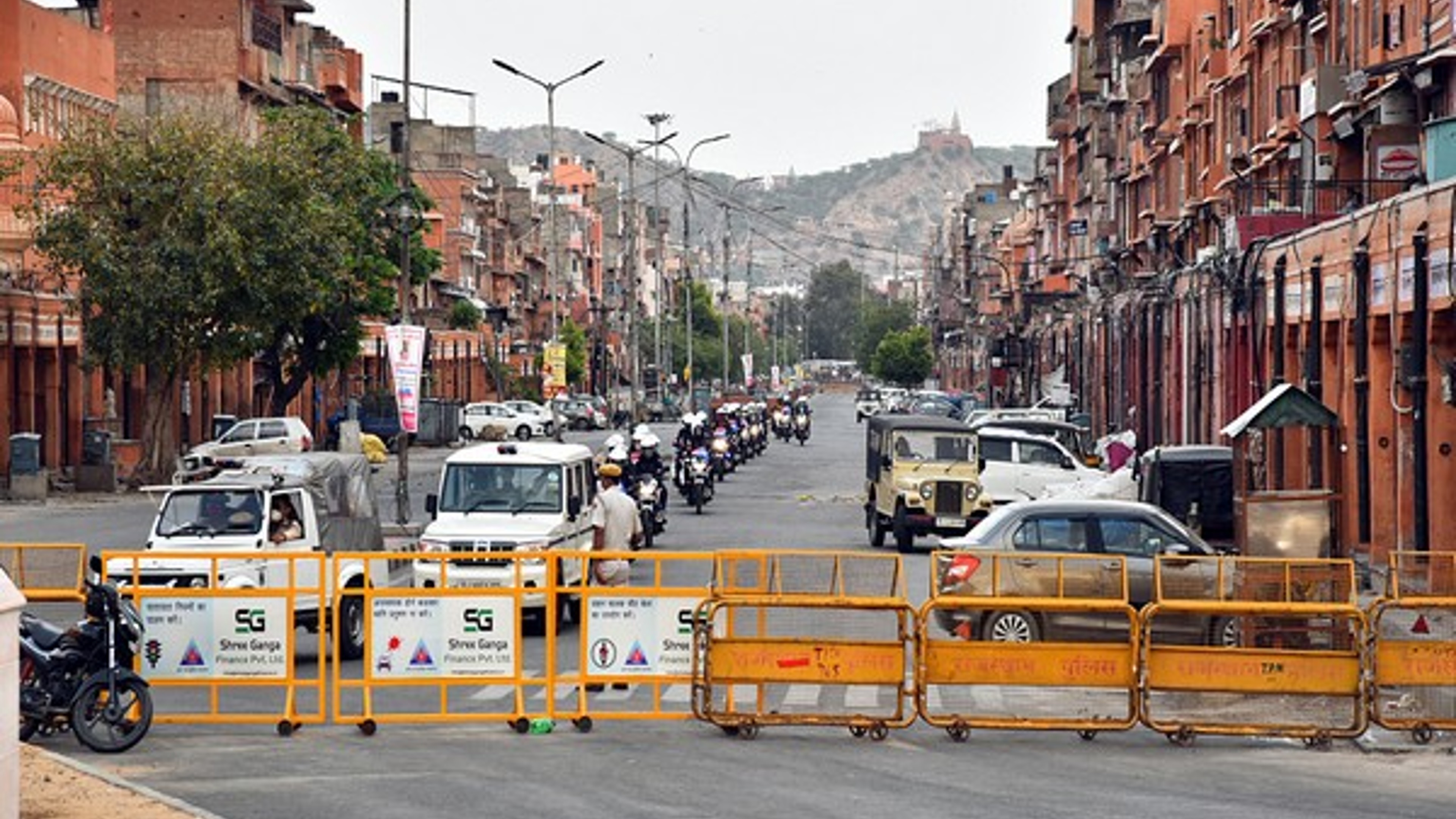 Jaipur: Bike-borne miscreant throw chemical substance at two girls