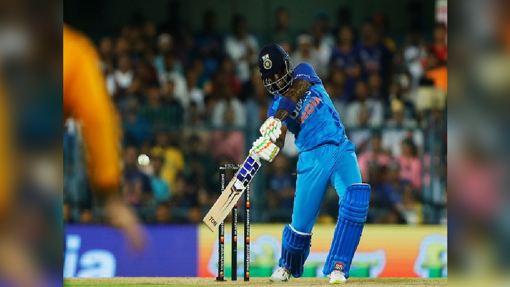 India post massive 237/3, Suryakumar and Rahul shine again