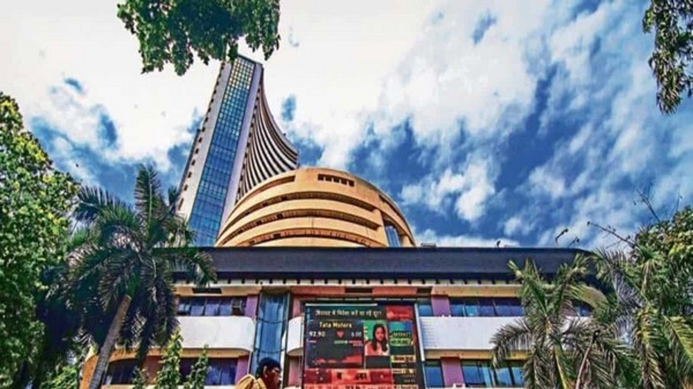 Indian markets start flat during Monday morning trade
