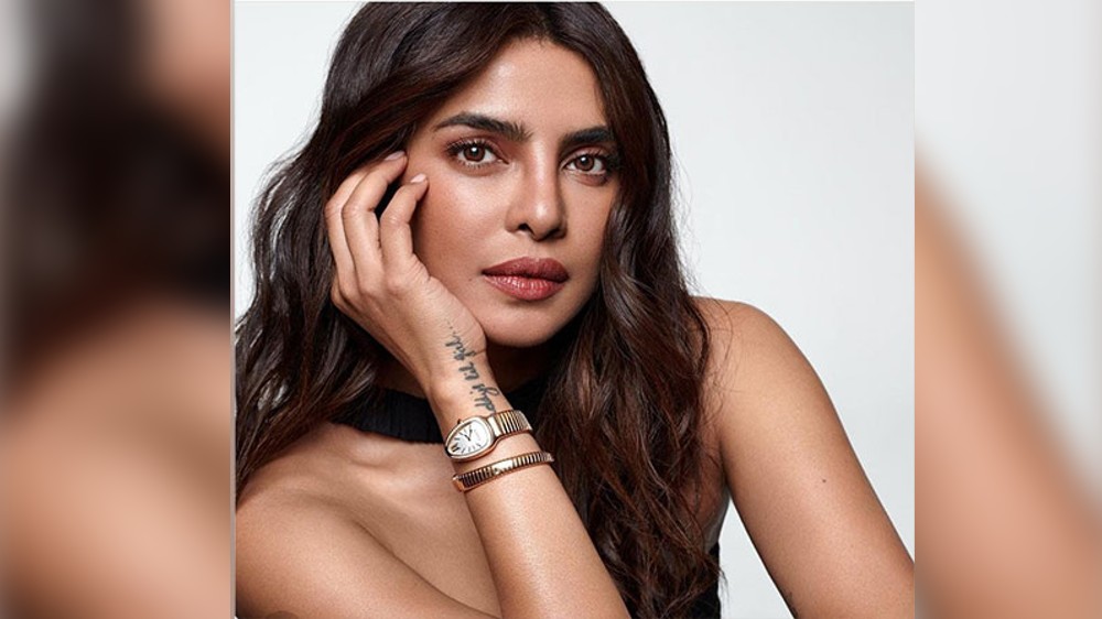 Priyanka gets emotional as she is returning to India after 3 years