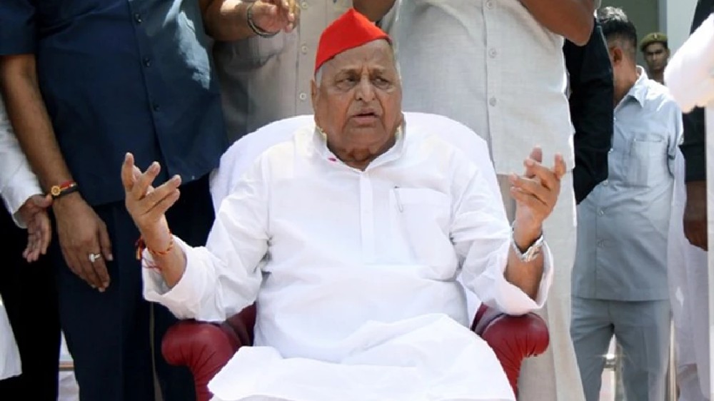 Mulayam to be cremated on Tuesday in Saifai