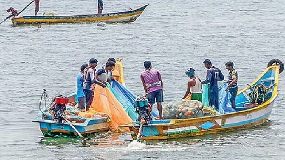 7 TN fishermen arrested by the SL coastal guards return to Chennai