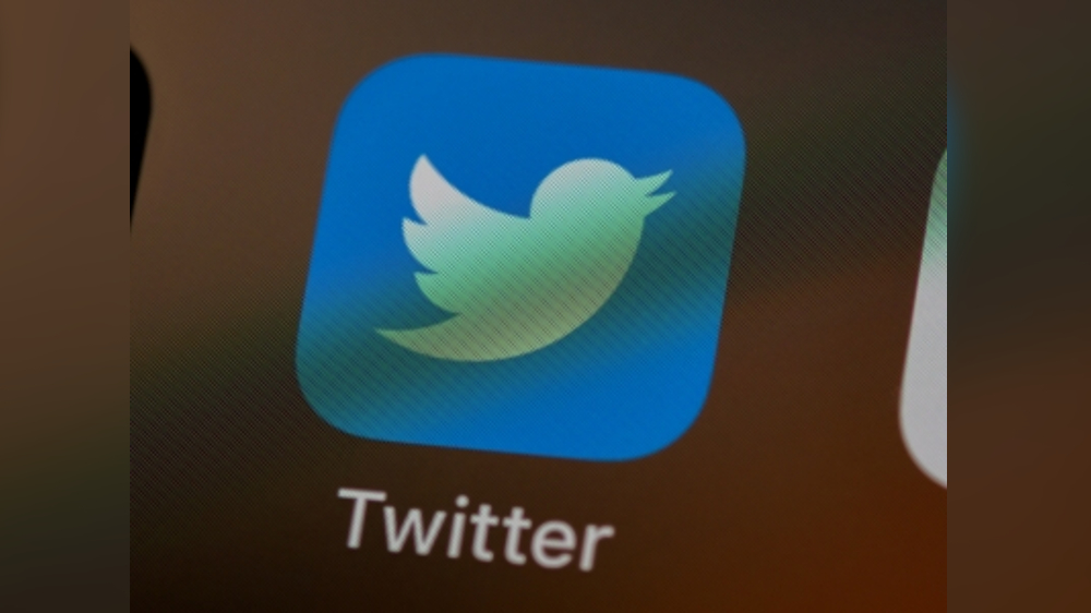 Twitter ends ad-free articles for premium Blue subscribers