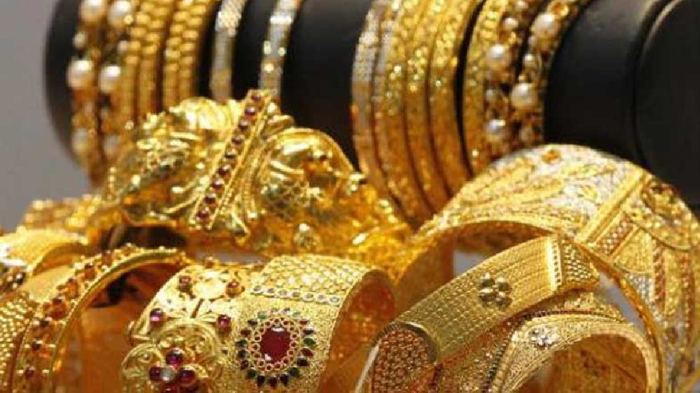 Gold imports fall 17 pc in Apr-Oct to USD 24 bn