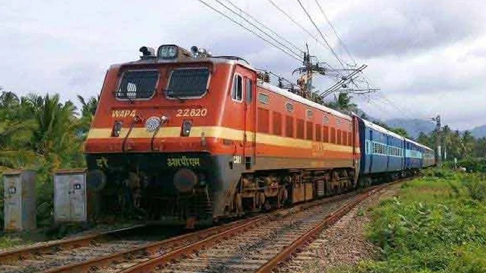 Hit by train in Avadi, polytech student dies; suicide suspected