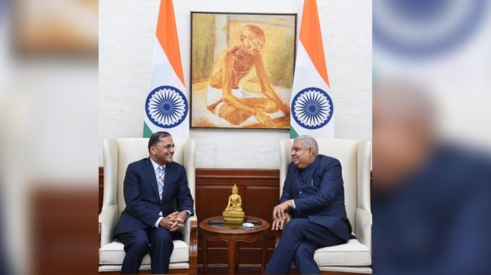 CEC Arun Goel calls on VP Dhankar at his residence