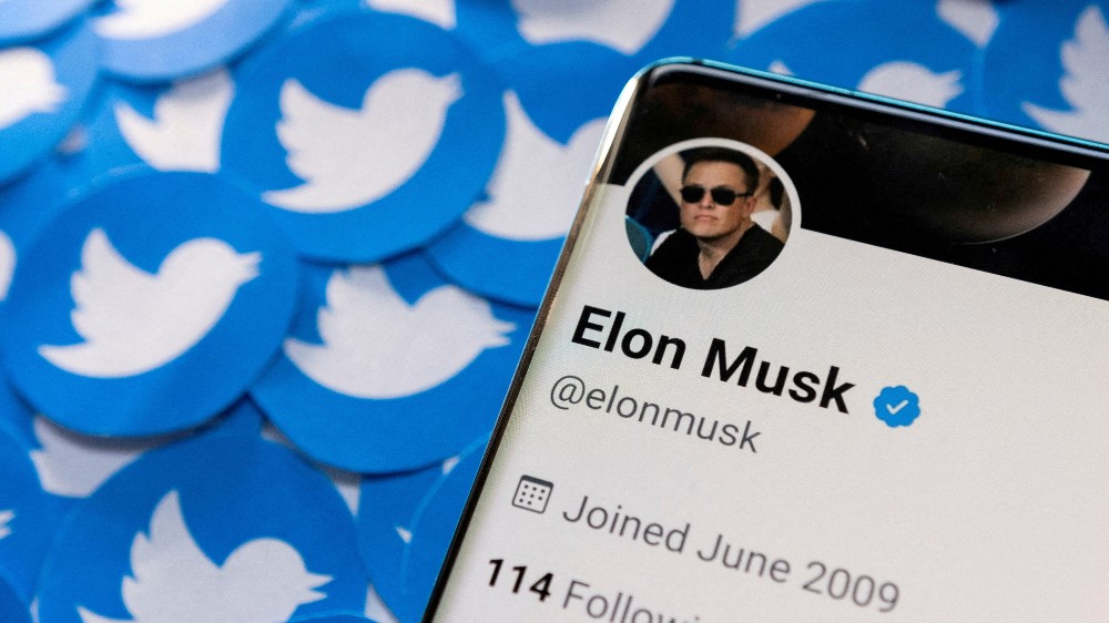Musk announces holding off relaunch Of Twitters Blue verified