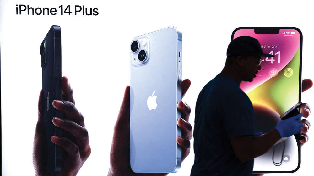 Apple: iPhone supplies hurt by anti-virus curbs in China