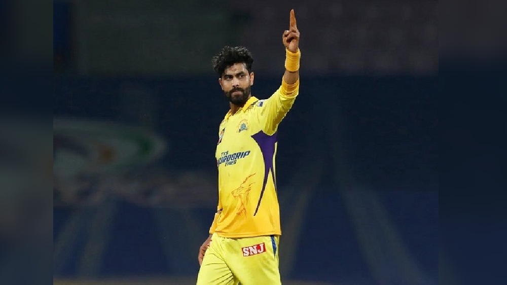 Ravindra Jadeja retained by CSK, shares photo with Dhoni