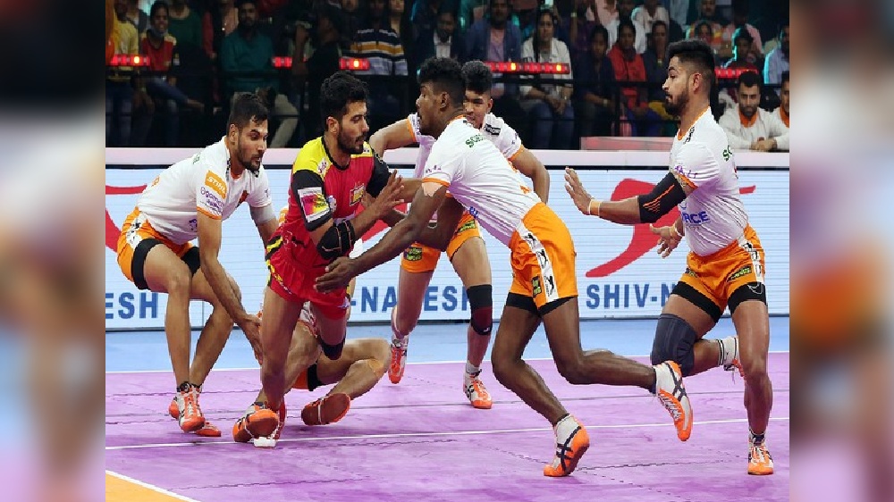 PKL: Puneri Paltan survive late scare to beat Bengaluru Bulls 35-33