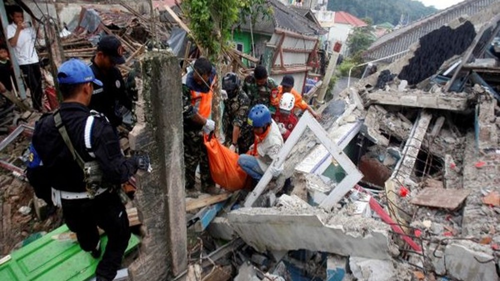 Death toll in Indonesia earthquake rises to 310 Death toll in Indonesia earthquake rises to 310