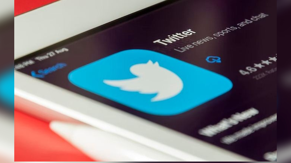 Now $8 Twitter Blue service disappears on iOS app, users flummoxed