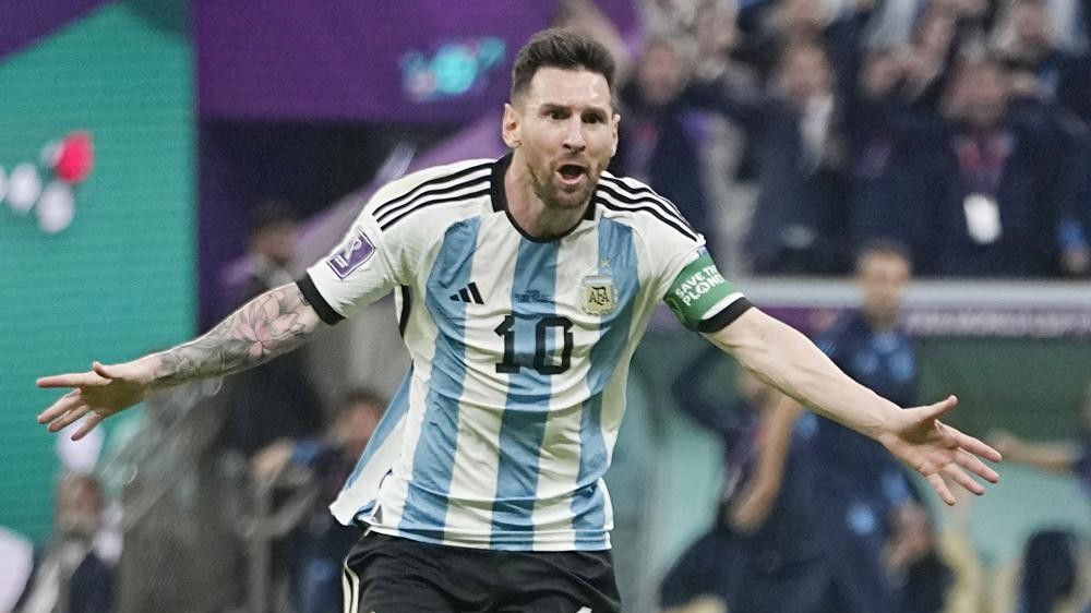 Messi leads Argentina to 2-0 win over Mexico at World Cup