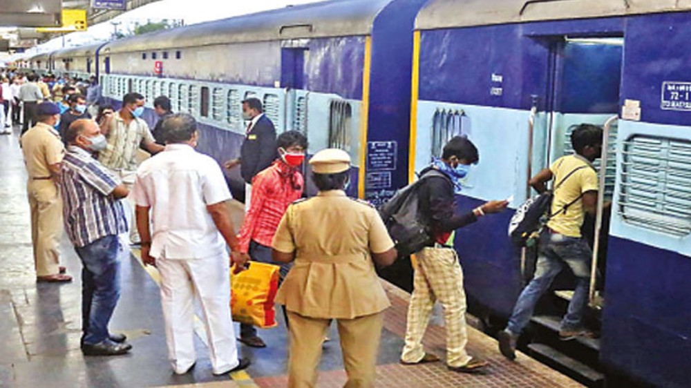 Two fined for indulging in religious propaganda on train