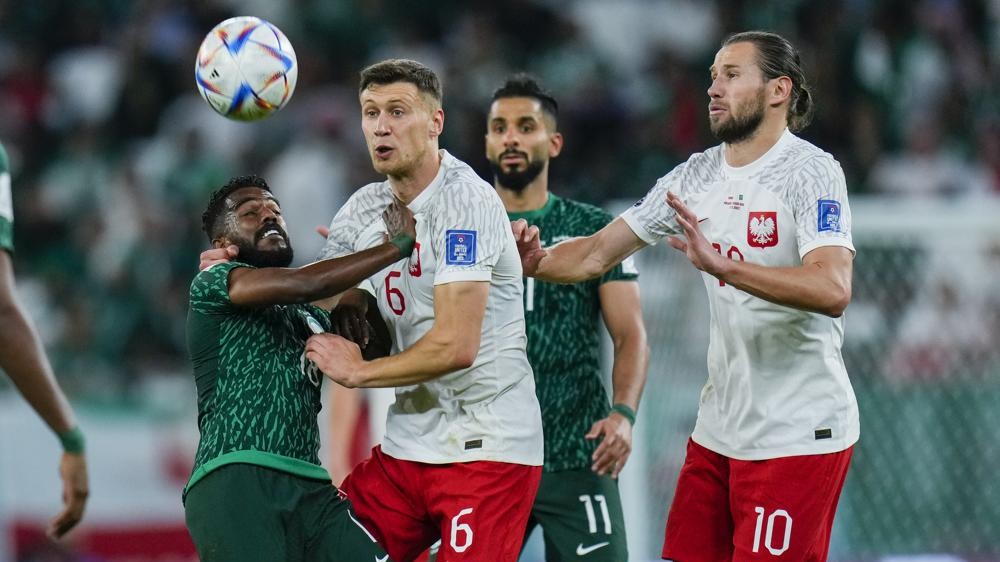 Lewandowski scores at World Cup, Poland beats Saudis 2-0