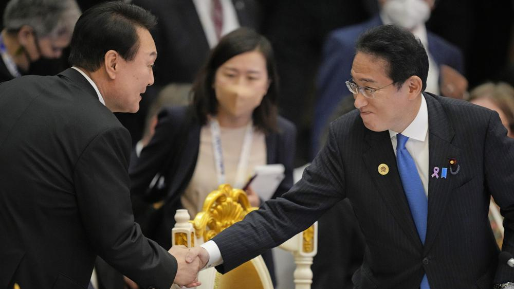 S Korea, Japan seek better ties amid NKorea missile tensions S Korea, Japan seek better ties amid NKorea missile tensions