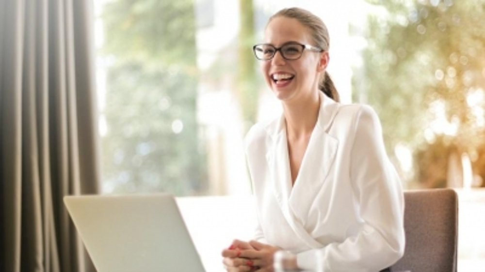 Minimalistic jewellery styles for work-wear