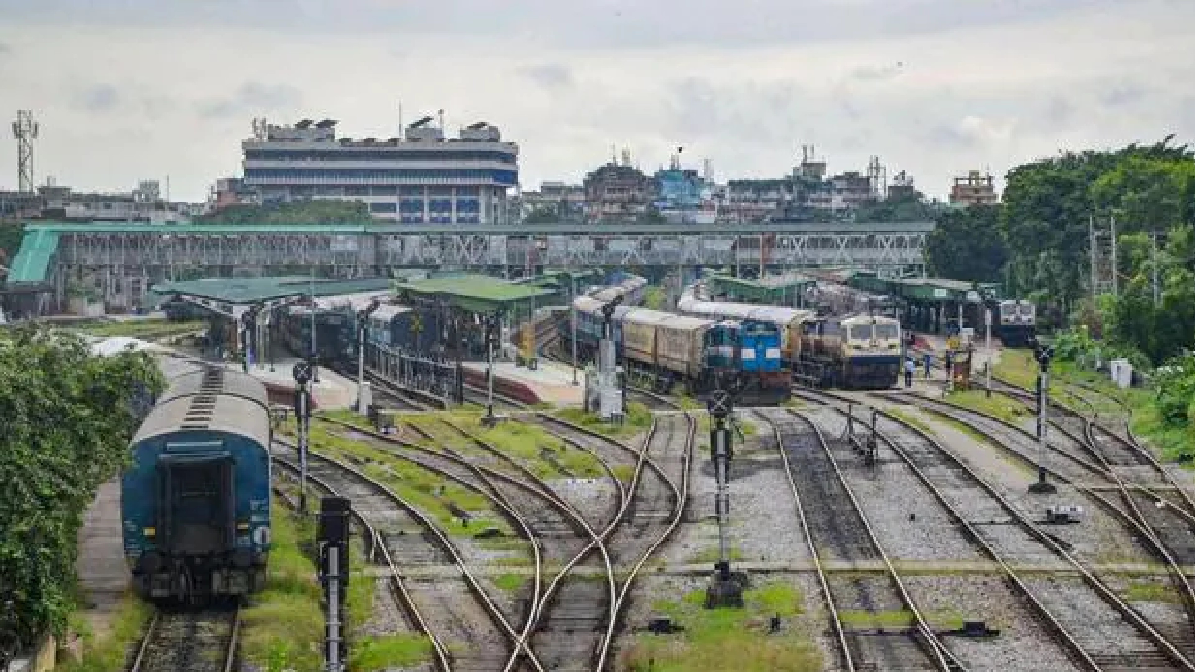 Wire fault: Chennai Beach-Tambaram trains delayed