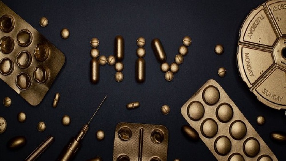 HIV speeds up bodys aging processes soon after infection: Study
