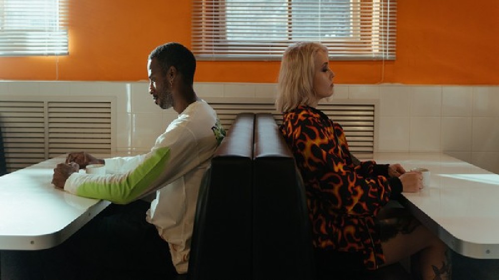 Going through a break-up? 5 tips to help mend your broken heart