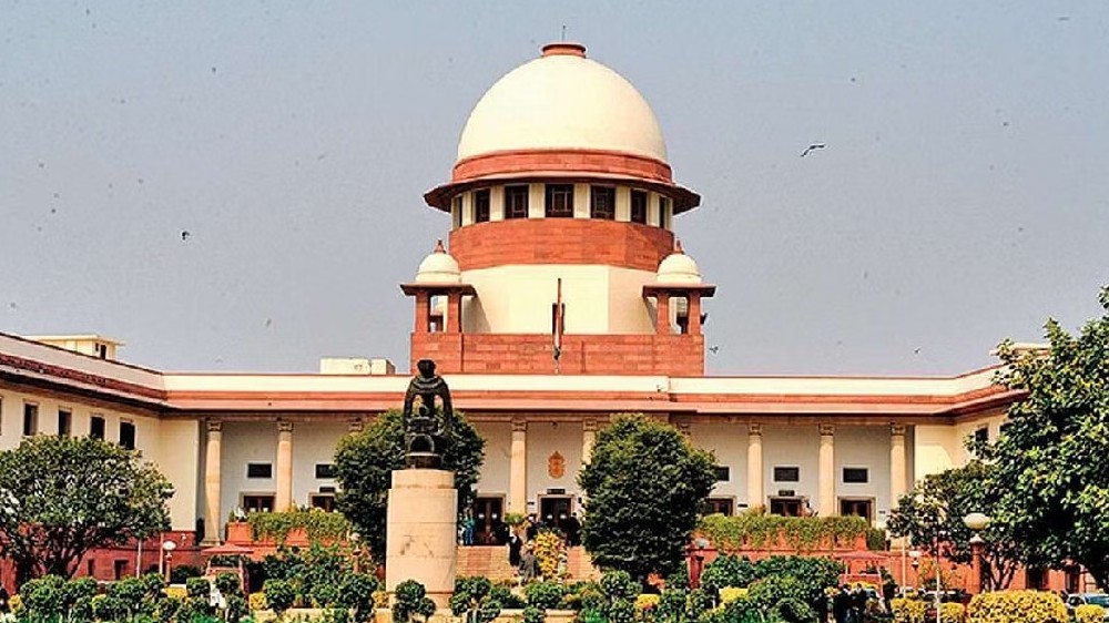 Excluding Tamil refugees from CAA is discriminatory, DMK tells SC