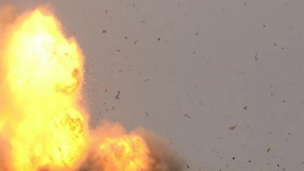 Four injured in bomb blast in Bengal