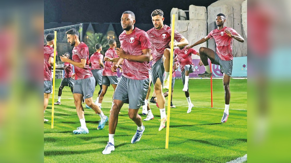 Host Qatar, Ecuador eye positive start