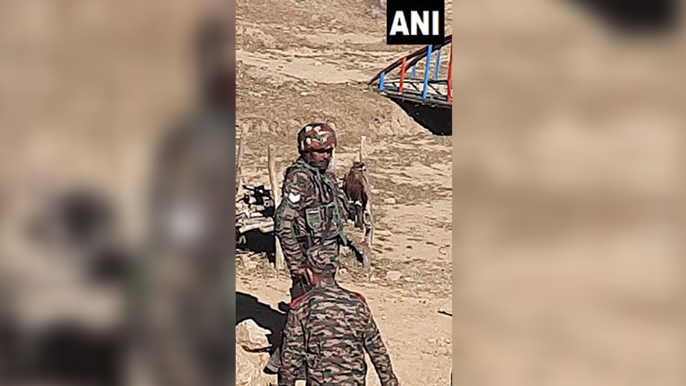 Indian Army trains kites to destroy enemy drones