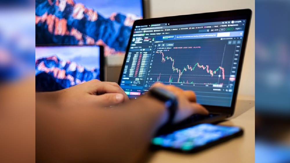 Indian stocks start fresh week on firm note