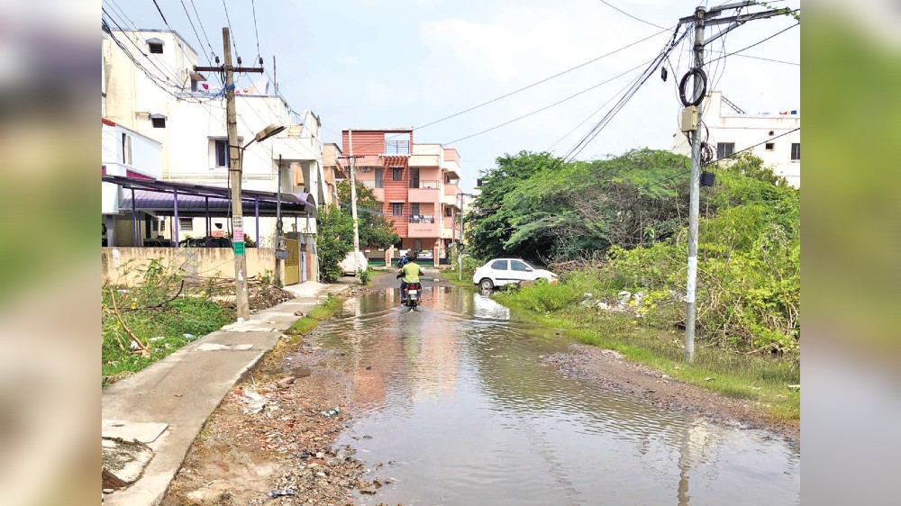 Repair TCK Road soon, plead Perungalathur public