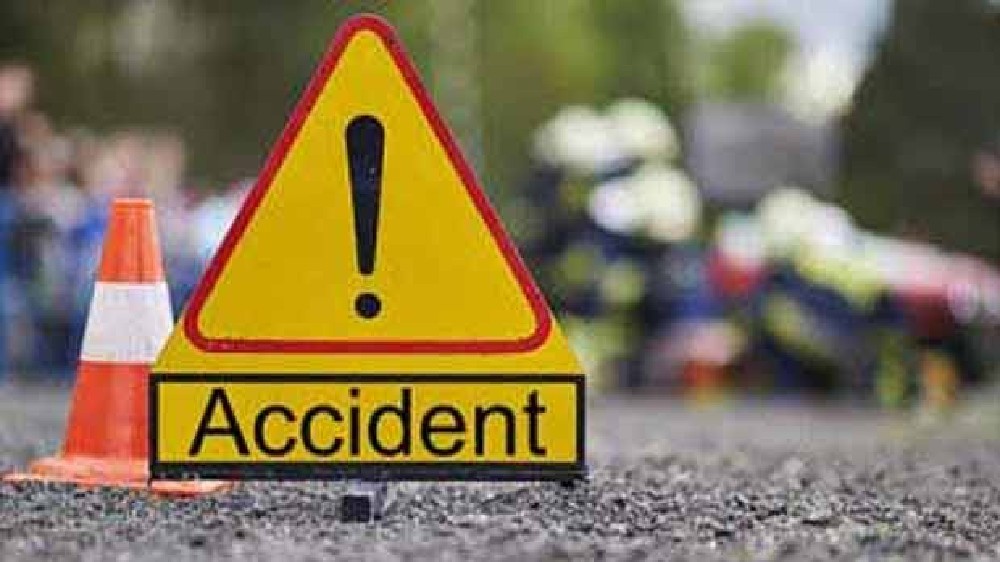 Engg student riding triples dies in road accident, friends survive