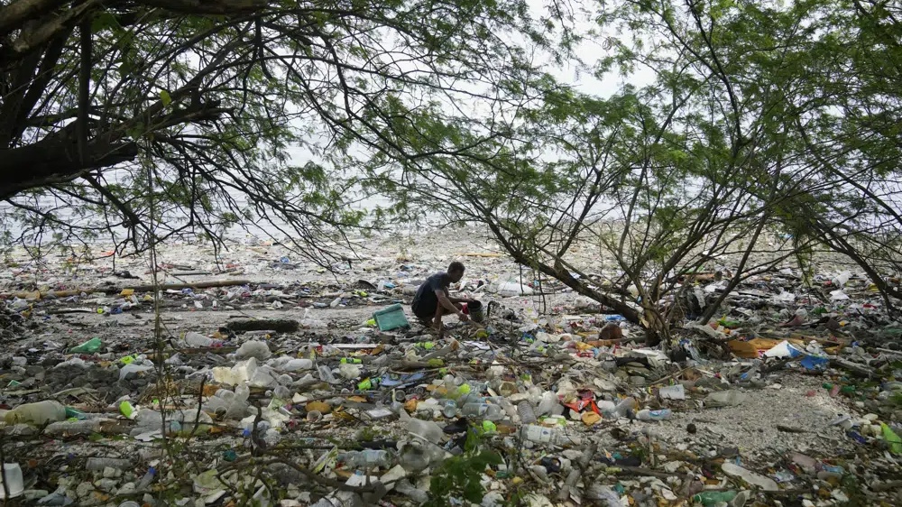 Negotiations begin for a global treaty on plastic pollution
