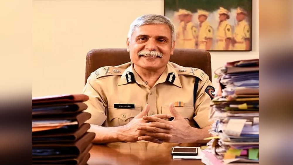 Ex-Mumbai police chief gets bail in money laundering case