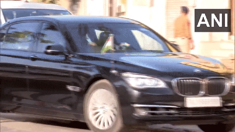 Modi reaches hospital to check on mother Heerabens health