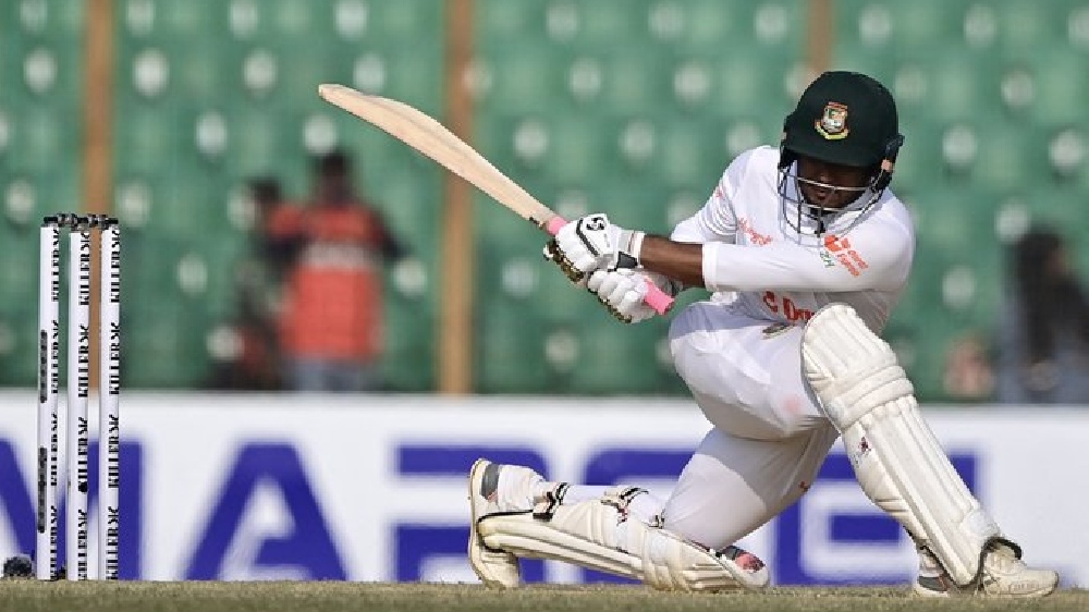 India bowl out Bangladesh for 227 in first innings