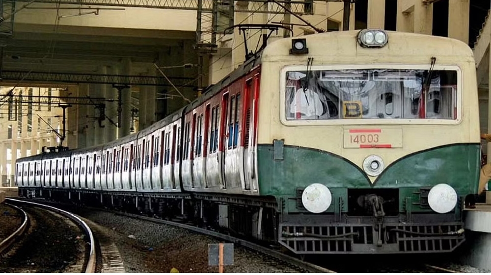 Other state people sans reservation alighted from train