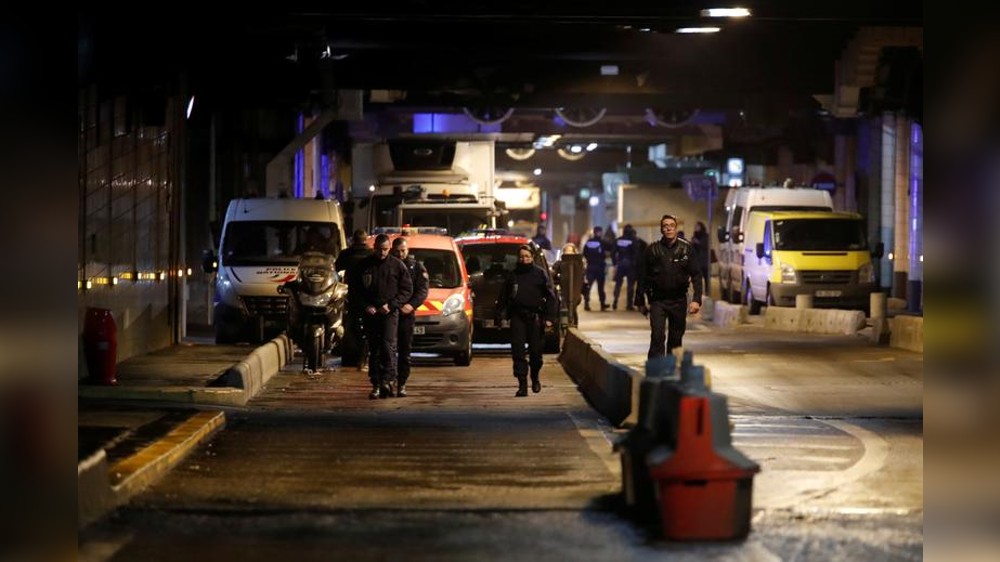 10 killed in France apartment fire