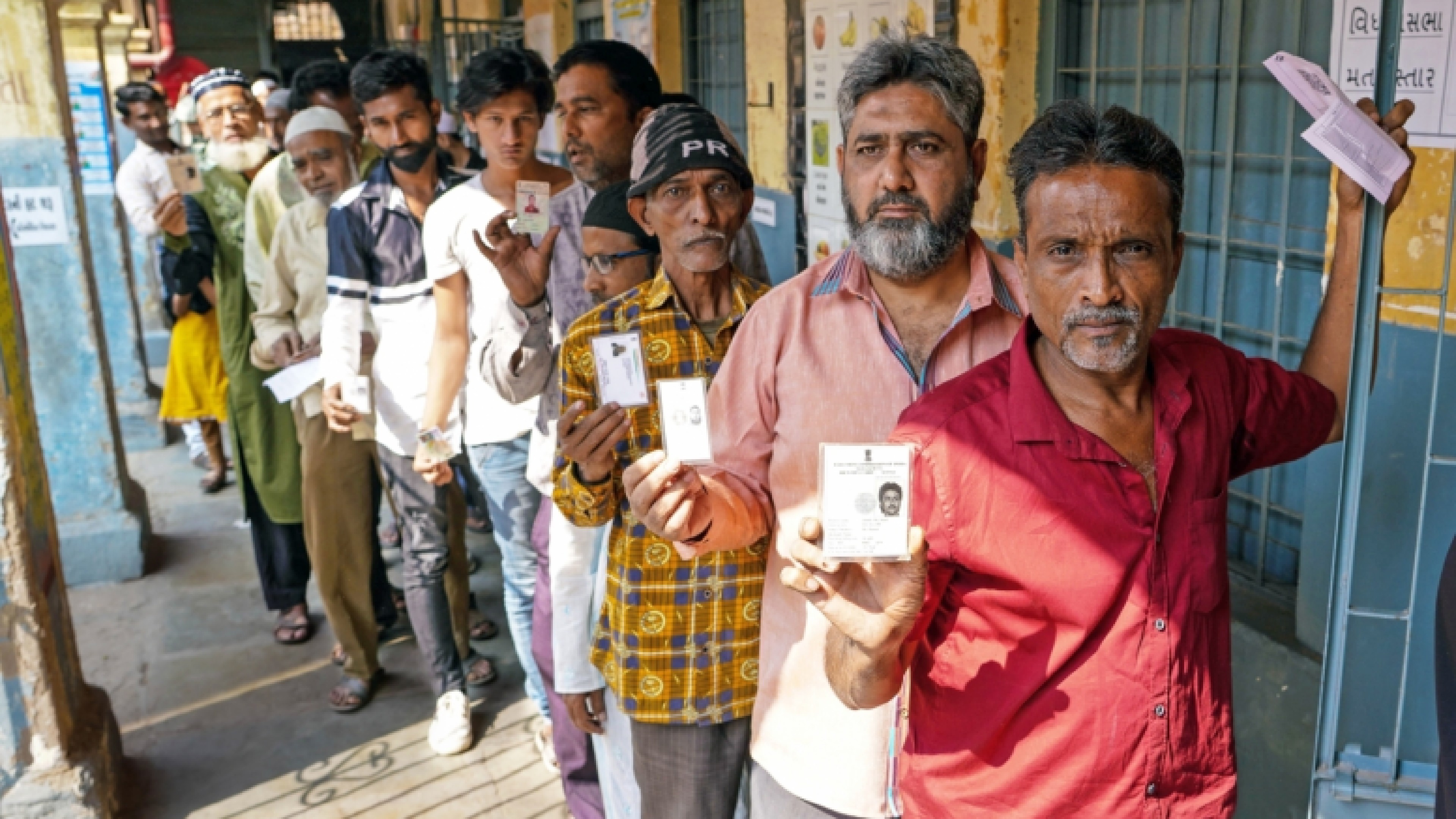 Over 58% voter turnout in 2nd phase of Guj assembly polls